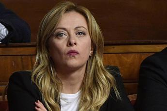Blitz ambientalisti al Senato, Meloni: “Oltraggioso, incompatibile con protesta civile”