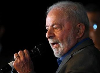 Brasile, Lula: “Bolsonaro non vuole riconoscere la sconfitta e si serve di pazzi”
