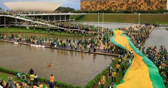 Brasile, esonerati tutti i vertici della sicurezza di Brasilia