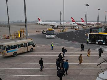 Covid, Germania: “Evitare viaggi non essenziali in Cina”