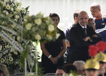 Funerali Pelé, Infantino e il selfie: “Critiche ingiuste”
