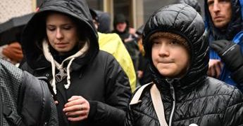 Germania, Bild: Greta fermata dalla polizia durante proteste a Lutzerath