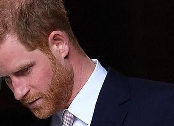 Harry: “Materiale per altro libro ma mio padre e William non mi perdonerebbero”