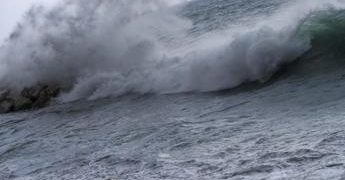 Maltempo, venti forti su gran parte dell’Italia: allerta gialla in 7 regioni