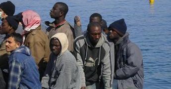 Migranti, 700 soccorsi da Guardia costiera al largo di Siracusa