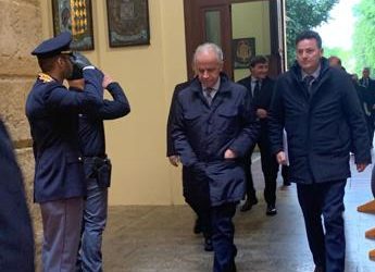 Migranti, Piantedosi e Capo Polizia arrivati in prefettura Agrigento per presiedere comitato
