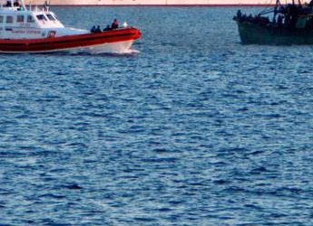 Migranti, ancora sbarchi a Lampedusa: oltre 1.500 in hotspot