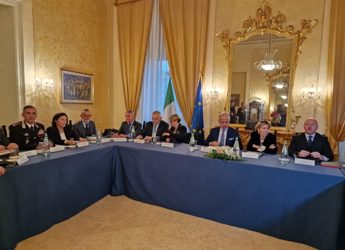 Piantedosi: “Sicilia e Calabria no campi profughi Ue, equa distribuzione porti”