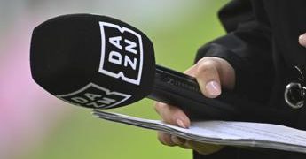 Problemi Dazn, Urso convoca i vertici: “Chiarezza sui disservizi”
