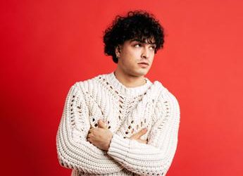 Sanremo 2023, Leo Gassmann: “Ho lasciato l’Ariston da adolescente, ci torno da adulto”