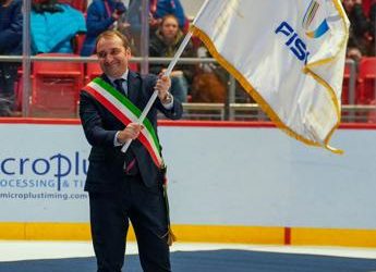 Università, a Lake Placid consegnata a Torino bandiera Fisu per i Giochi del 2025
