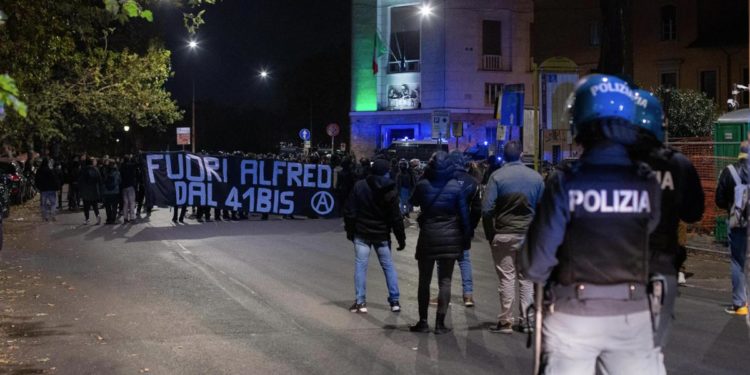 Alfredo Cospito, il legale: “Governo sembra fermo al 1978”