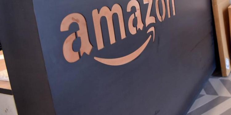 Amazon, lavoratori preparano primo sciopero in Gran Bretagna