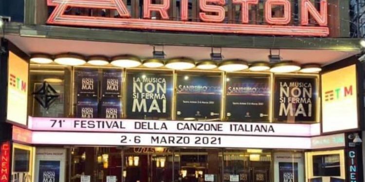 Sanremo 2023, Festival torna libero da mascherine e omaggia Raffaella Carrà