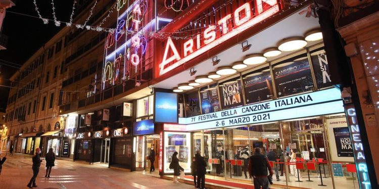 Sanremo, vedere le 5 serate in platea costerà 1.290 euro