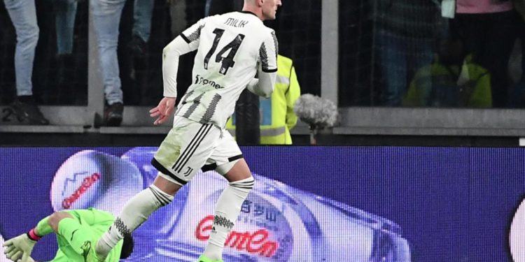 Juventus, infortunio alla coscia sinistra per Milik