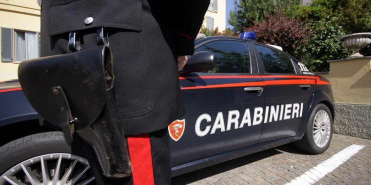 Ostia, case popolari occupate per tenerci armi e droga: sequestrati 5000 mq di alloggi Ater