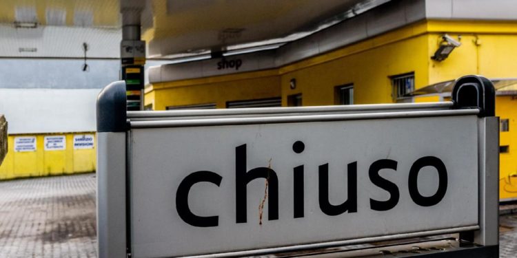 Sciopero benzinai dalle 19 di oggi, gestori convocati al ministero