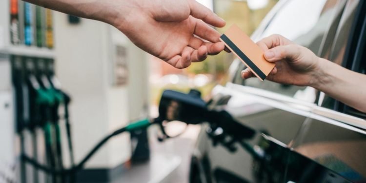 Prezzi benzina, “in autostrada gasolio sfonda tetto 2,5 euro al litro”