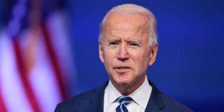 Ucraina, Biden: “Parlerò con Zelensky di sue richieste di armi”