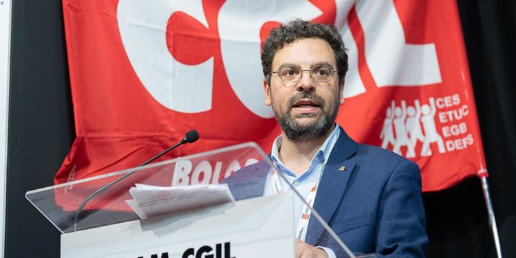Ucraina, Bulgarelli (Cgil): “Su inno? Discussione che non c’è”