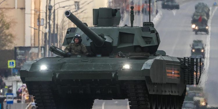 Ucraina, 007 Gb: Russia verso schieramento carri armati T-14