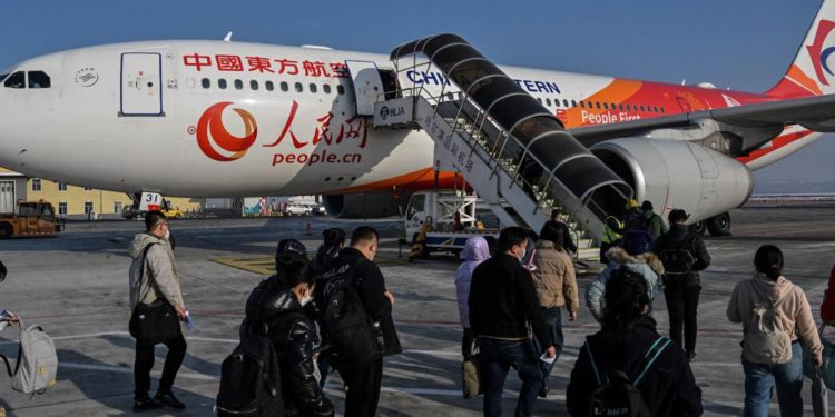 Covid, da Cina stop a quarantena per cittadini stranieri