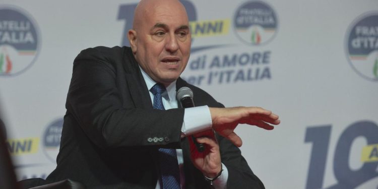 Ucraina, Crosetto alla Russia: “Italia non produce né fornisce mine antiuomo”