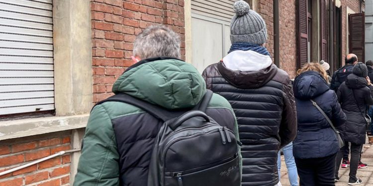 Covid ed effetto Natale: cosa dicono Pregliasco, Gismondo e Ciccozzi