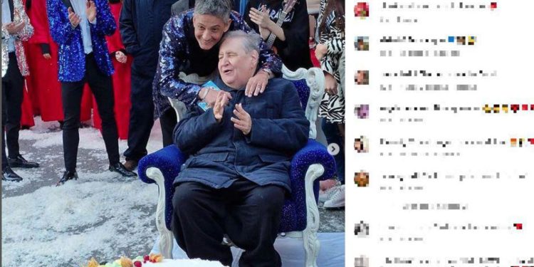 Vincenzo Mollica festeggia i 70 anni con Fiorello, trono e torta in Via Asiago