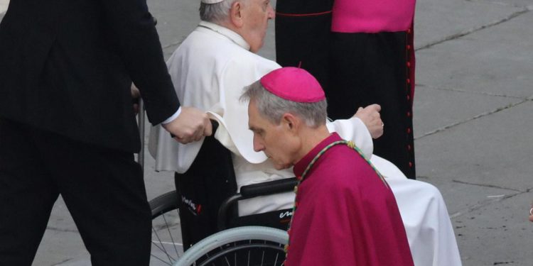 Padre Georg in udienza da Papa Francesco, primo incontro dopo polemiche