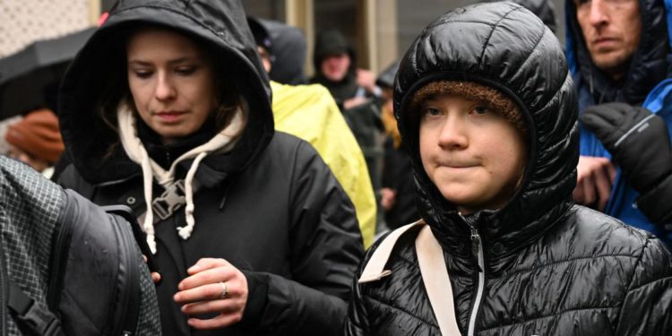 Germania, Bild: Greta fermata dalla polizia durante proteste a Lutzerath