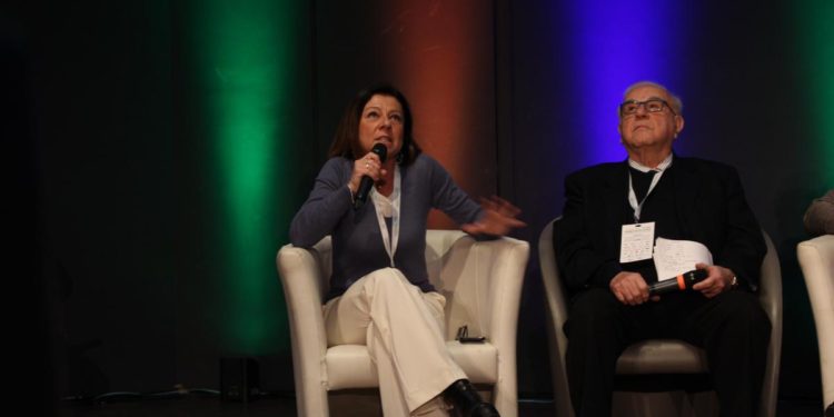 De Micheli, ‘dare risposte immediate o perderemo pezzi importanti del settore trasporti’