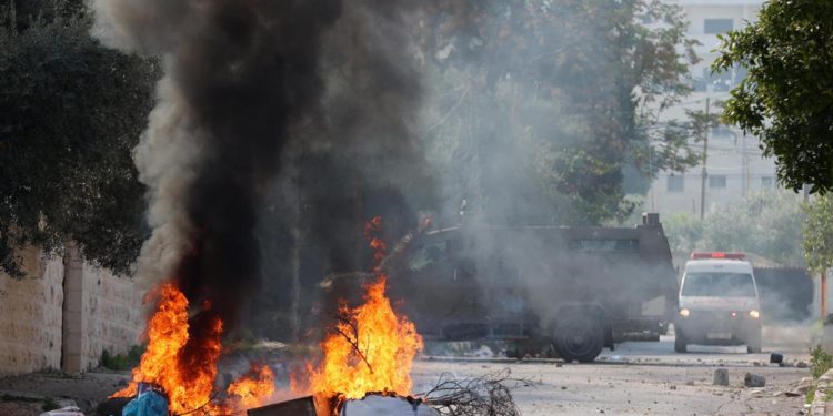 Cisgiordania, blitz israeliano a Jenin: uccisi almeno 5 palestinesi