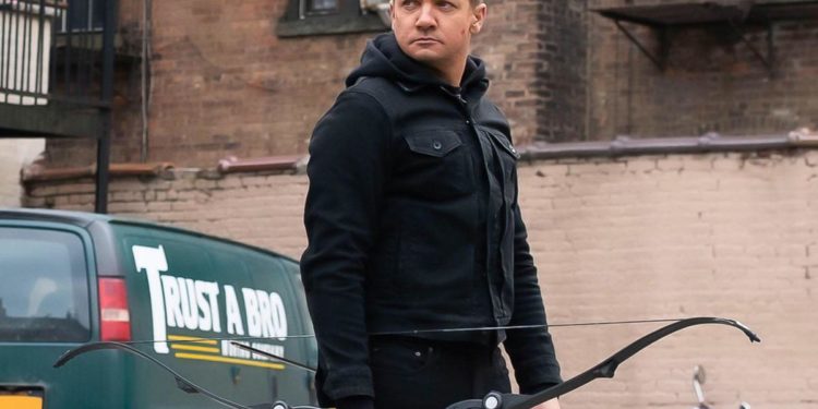 Jeremy Renner travolto dalla neve, la star di ‘Avenger’ grave ma stabile