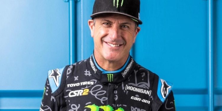 Morto Ken Block, pilota di rally travolto da motoslitta: aveva 55 anni