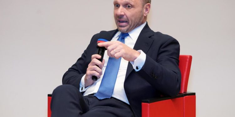 Agroalimentare, Lollobrigida: “Bene l’Osservatorio della mozzarella di bufala campana, proteggere la qualità”