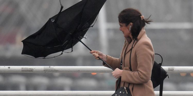 Maltempo Lazio, allerta gialla per vento forte fino a mercoledì