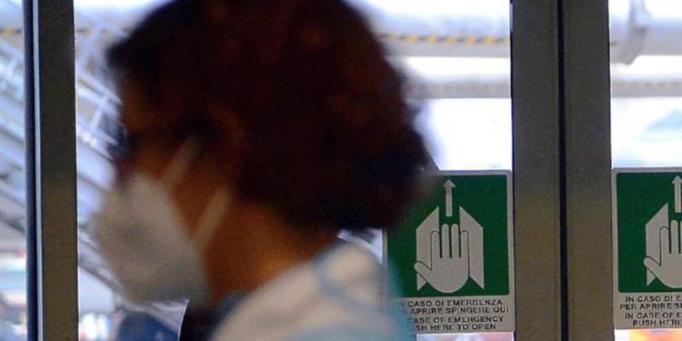 Covid oggi Italia, 38.168 contagi e 345 morti: ultimo bollettino settimana