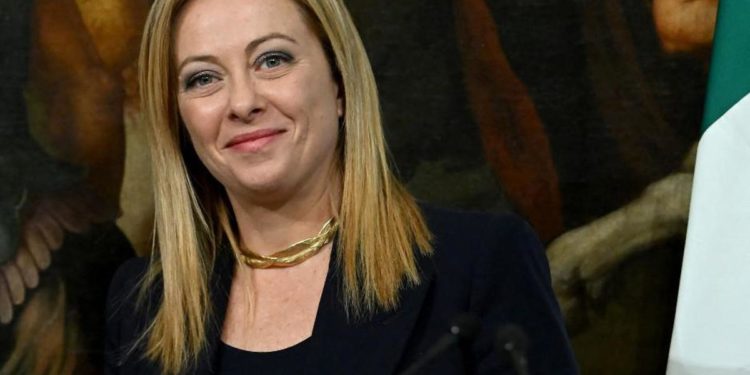 Meloni ringrazia per gli auguri: “Fedele a me stessa, non deluderò”