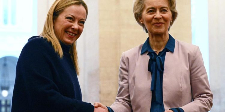 Meloni riceve Von der Leyen a Palazzo Chigi