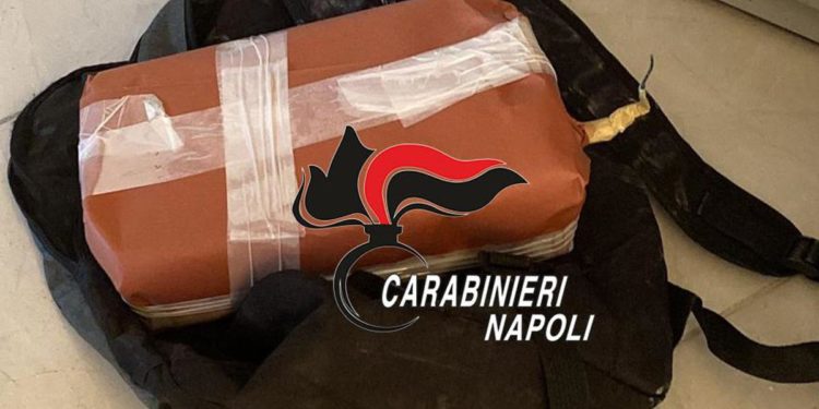 Napoli, in casa bomba in grado di polverizzare un camion: arrestato