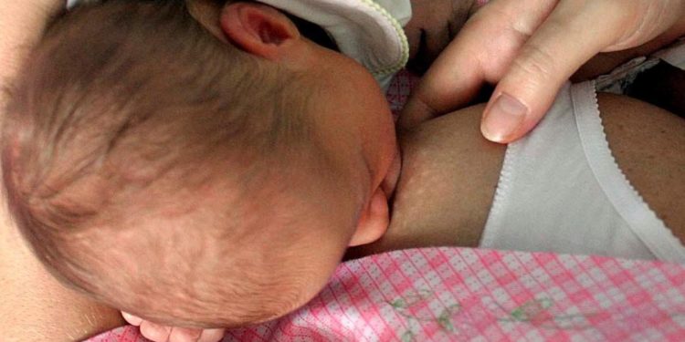 Roma, neonato muore soffocato in ospedale: aperta inchiesta