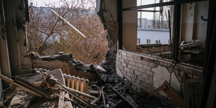 Ucraina, Kiev: “Russia bombarda Kramatorsk e Kherson: morti e feriti”