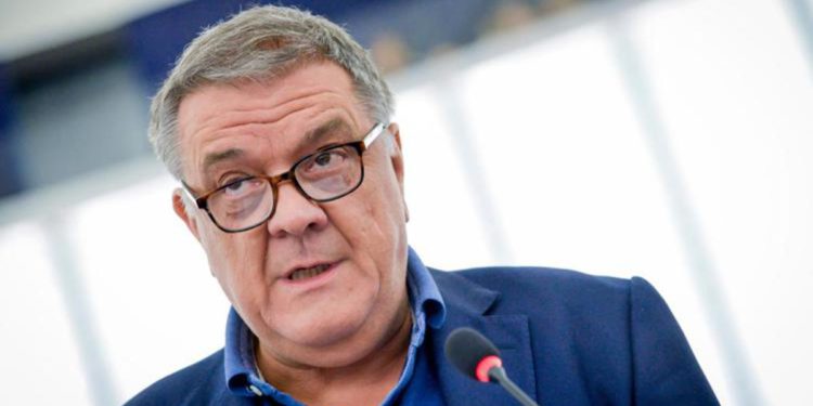 Qatargate, giudici Brescia: “Sì a consegna figlia Panzeri a Belgio”