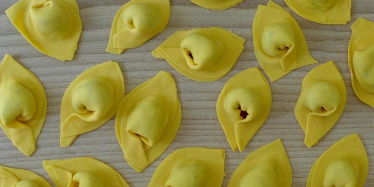 Inflazione e rincari 2022, stangata pane e pasta: i dati Unc