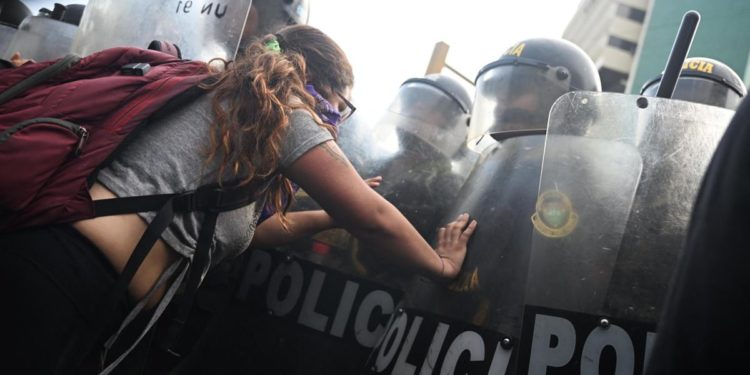 Proteste Perù, turisti Machu Picchu trasferiti a Cusco