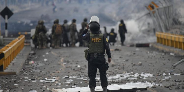 Proteste Perù, Farnesina: “Italiani tra turisti bloccati a Machu Picchu”