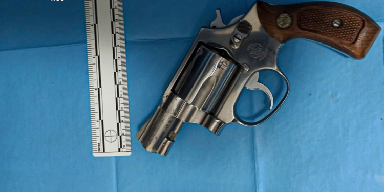 Trovata una pistola calibro 38 nel covo del boss Messina Denaro