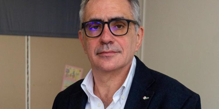 Covid, Pregliasco: “Con diffusione variante Kraken rischio fiammata”